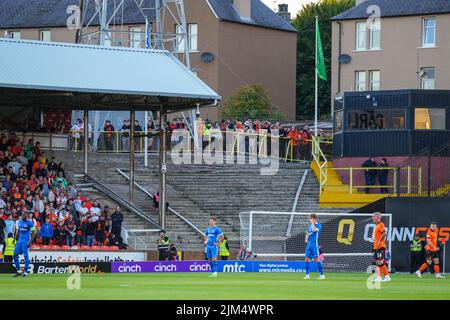 DUNDEE - Fans of Dundee United durante la terza partita di qualificazione della UEFA Conference League tra Dundee United FC e AZ Alkmaar al Tannadice Park il 4 agosto 2022 a Dundee, Scozia. ANP ED DEL POL Foto Stock