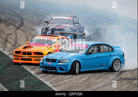 BMW 3 Serie E90 deriva sul circuito Foto Stock