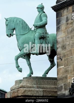 Monumento equestre di bronzo per l'ex cancelliere otto von Bismarck a Brema, morto nel 1898 Foto Stock