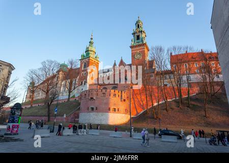 Cracovia, Polonia - 14 Marzo, 2022: Famoso punto di riferimento del castello di Wawel a Cracovia Foto Stock