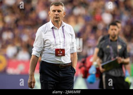 Maribor, Slovenia. 04th ago 2022. Radovan Karanovic, allenatore di NK Maribor visto prima della UEFA Europa League terzo turno di qualificazione, prima tappa allo Stadion Ljudski vrt di Maribor. Punteggio finale: NK Maribor 0:2 HJK Helsinki Credit: SOPA Images Limited/Alamy Live News Foto Stock