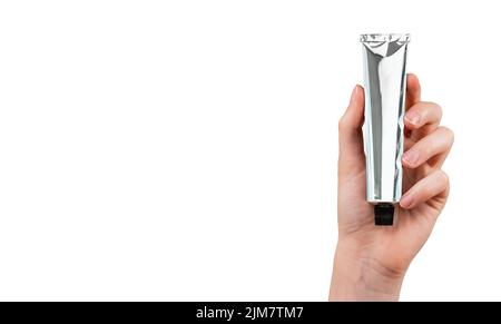 Striscione con crema per tenere la mano, mockup tubo di unguento isolato su sfondo bianco. Prodotto per la cura della pelle o irritazioni, trattamento delle infezioni. Salute, b Foto Stock