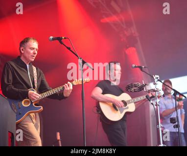 Belle e Sebastian in performance al Bristol Harbour Festival. Lloyds Amphitheater, Bristol, Regno Unito. Luglio 15 2022. Foto Stock