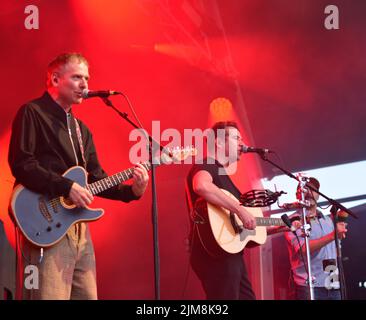 Belle e Sebastian in performance al Bristol Harbour Festival. Lloyds Amphitheater, Bristol, Regno Unito. Luglio 15 2022. Foto Stock