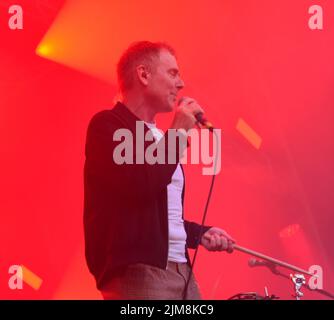 Belle e Sebastian in performance al Bristol Harbour Festival. Lloyds Amphitheater, Bristol, Regno Unito. Luglio 15 2022. Foto Stock