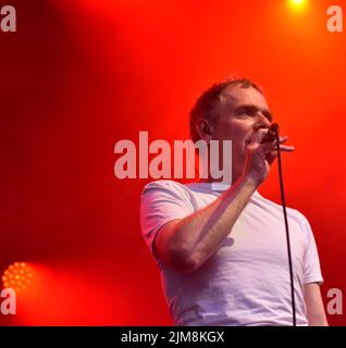 Belle e Sebastian in performance al Bristol Harbour Festival. Lloyds Amphitheater, Bristol, Regno Unito. Luglio 15 2022. Foto Stock