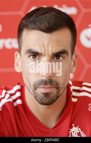 Noe Dussenne di Standard ha illustrato durante la conferenza stampa settimanale della squadra di calcio belga Standard de Liege, venerdì 05 agosto 2022 a Liege, per discutere la prossima partita nella competizione nazionale. BELGA FOTO BRUNO FAHY Foto Stock