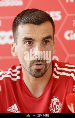 Noe Dussenne di Standard ha illustrato durante la conferenza stampa settimanale della squadra di calcio belga Standard de Liege, venerdì 05 agosto 2022 a Liege, per discutere la prossima partita nella competizione nazionale. BELGA FOTO BRUNO FAHY Foto Stock