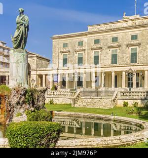 Statua di Sir Frederick Adam Museo di Arte Asiatica C Foto Stock