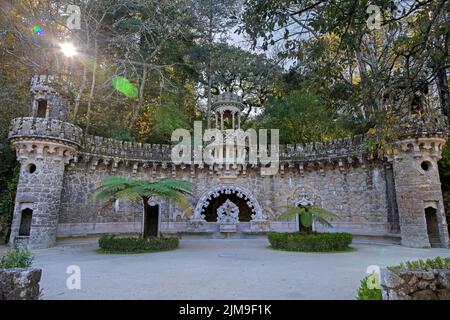 Padiglione centrale al Portale dei Guardiani a Quinta da Regaleira Foto Stock