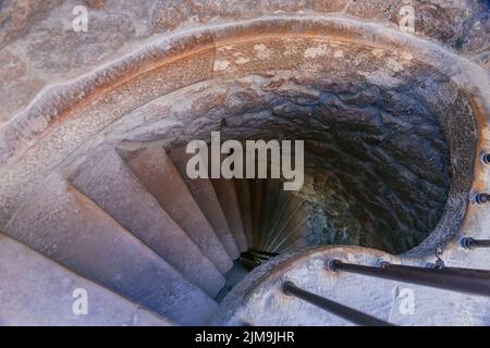 Scale della torre in Quinta da Regaleira Foto Stock