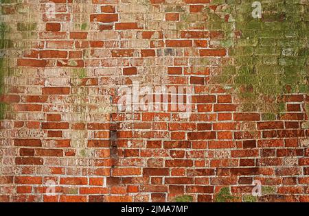 Rosso vecchio muro di mattoni Foto Stock