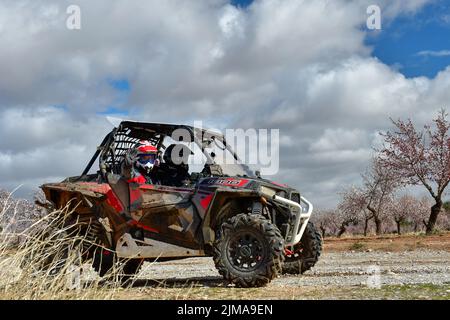 Rally di veicoli fuoristrada, 4x4, attraverso il sud della Spagna. Foto Stock