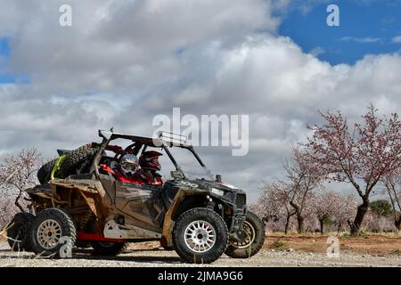 Rally di veicoli fuoristrada, 4x4, attraverso il sud della Spagna. Foto Stock