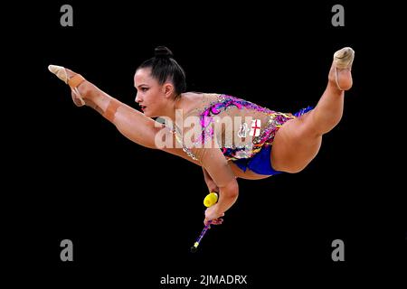 Alice Leaper dell'Inghilterra durante la finale ritmica della ginnastica individuale all-around all'Arena Birmingham il giorno otto dei Giochi del Commonwealth 2022 a Birmingham. Data foto: Venerdì 5 agosto 2022. Foto Stock