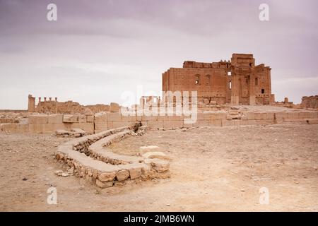 Le rovine della città antica di Palmyra, deserto siriano Foto Stock