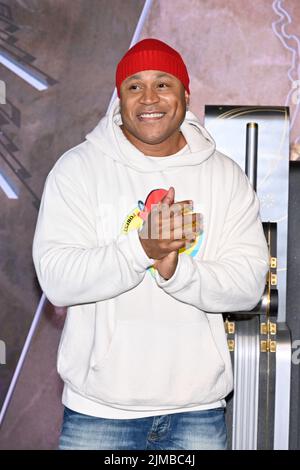 LL Cool J illumina l'Empire state Building per celebrare il Rock the Bells Festival a sostegno dell'Universal Hip Hop Museum il 5 agosto 2022 a NE Foto Stock