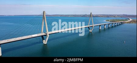 Una vista panoramica aerea dei ponti Faro in Danimarca Foto Stock