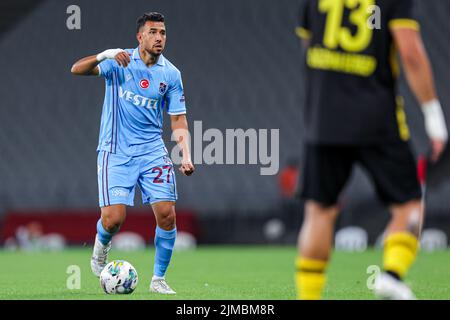 ISTANBUL, PAESI BASSI - AGOSTO 5: Mahmoud Ahmed Ibrahim Hassan di Trabzonspor durante la Super Lig match tra Istanbulspor e Trabzonspor allo Stadio Olimpico Ataturk il 5 agosto 2022 a Istanbul, Paesi Bassi (Foto di /Orange Pictures) Foto Stock