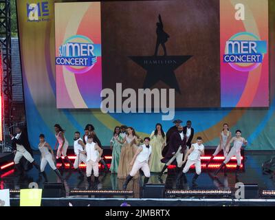 5 agosto 2022, New York, New York, Stati Uniti d'America: Agosto, 5, 2022 NEW YORK .The cast of the Broadway Production, ''Hamilton'' si esibisce nel Central Park di New York per la serie Good Morning America Concert. (Credit Image: © Bruce Cotler/ZUMA Press Wire) Foto Stock