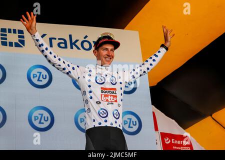 Cracovia, Polonia. 05th ago 2022. Il miglior scalatore in classifica generale DRIZNERS Jarrad dall'Australia del team Lotto Soudal riceve la sua medaglia sul podio durante una cerimonia di premiazione dopo l'ultima 7th giornata del 79. Tour de Poulogne UCI World Tour a Cracovia, Polonia il 5 agosto 2022. (Foto di Dominika Zarzycka/Sipa USA) Credit: Sipa USA/Alamy Live News Foto Stock