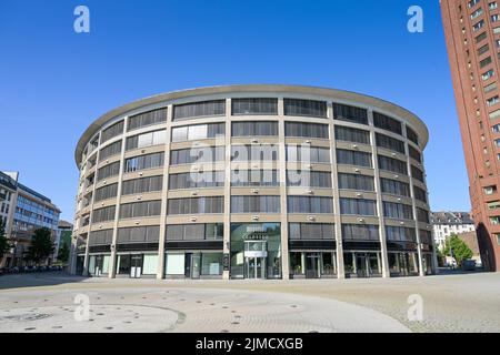 Colosseo, Walther-von-Cronberg-Platz, Francoforte sul meno, Assia, Germania Foto Stock