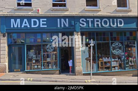 Il Made in Stroud negozio & emporio, artigianato locale, tutto, 16 Kendrick St, Stroud , Gloucestershire, Inghilterra, Regno Unito, GL5 1AA Foto Stock