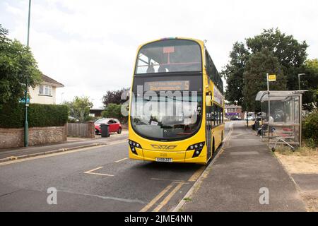 Gli autobus gialli di Bournemouth sono andati ad amministratioon e tutti i servizi sono cessati il 4 agosto. Foto scattate l'ultimo giorno Foto Stock