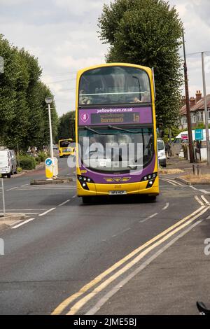 Gli autobus gialli di Bournemouth sono andati ad amministratioon e tutti i servizi sono cessati il 4 agosto. Foto scattate l'ultimo giorno Foto Stock