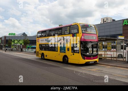 Gli autobus gialli di Bournemouth sono andati ad amministratioon e tutti i servizi sono cessati il 4 agosto. Foto scattate l'ultimo giorno Foto Stock