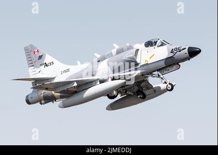 Il Douglas A-4 Skyhawk attacco leggero aereo del Canadian Defense Contractor Top Aces. Foto Stock