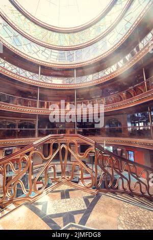 Magnifici interni in crociera sulla nave Foto Stock