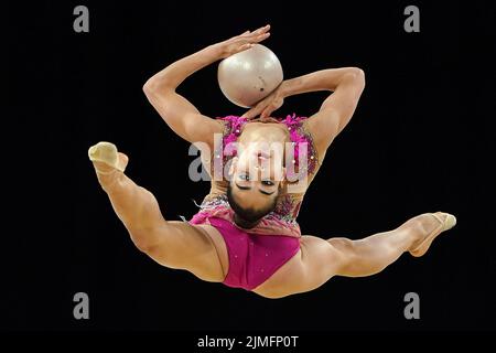 Il canadese Suzanna Shahbazian compete durante l'evento di ginnastica ritmica finale della palla all'Arena Birmingham il giorno nove dei 2022 Commonwealth Games di Birmingham. Data foto: Sabato 6 agosto 2022. Foto Stock