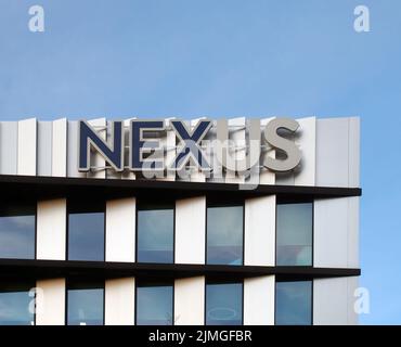 Primo piano dell'edificio finanziario di nexus e cartello sul campus dell'università di leeds Foto Stock