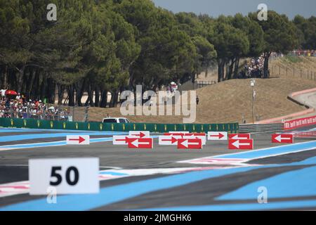 luglio 23 2022 le Castellet, Francia - F1 2022 GP di Francia - qualifiche, frecce segnali Foto Stock