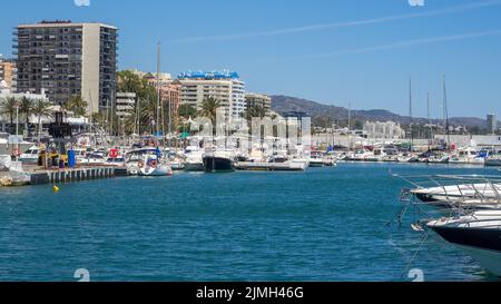 MARBELLA, ANDALUSIA/SPAGNA - 4 MAGGIO : Vista del porto turistico di Marbella Spagna il 4 maggio 2014. Persone non identificate. Foto Stock