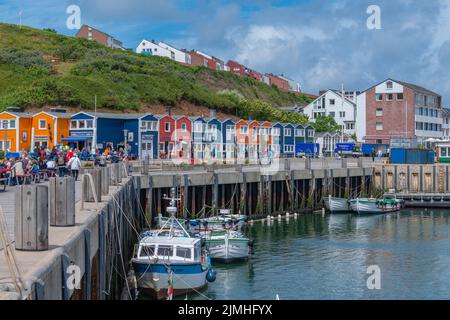 Hummerbuden colorato, ex capanne di pescatori, isola d'alto mare di Heligoland, Mare del Nord, Schleswig-Holstein, Germania settentrionale, Europa Foto Stock