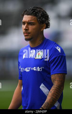 Swansea, Regno Unito. 06th ago 2022. Tyrhys Dolan (10) di Blackburn Rovers durante il riscaldamento pre-partita a Swansea, Regno Unito il 8/6/2022. (Foto di Mike Jones/News Images/Sipa USA) Credit: Sipa USA/Alamy Live News Foto Stock