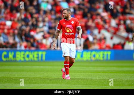 Oakwell Stadium, Barnsley, Inghilterra - 6th agosto 2022 James Norwood (9) di Barnsley - durante la partita Barnsley contro Cheltenham, Sky Bet League One, 2022/23, Oakwell Stadium, Barnsley, Inghilterra - 6th agosto 2022 Credit: Arthur Haigh/WhiteRosePhotos/Alamy Live News Foto Stock