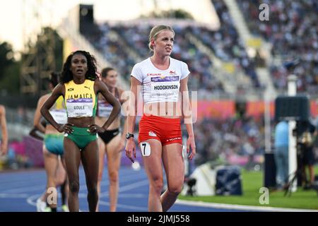 BIRMINGHAM, REGNO UNITO. AGOSTO 6th Keely Hodgkinson d'Inghilterra non può nascondere la sua delusione con l'argento nella finale 800m durante l'atletica all'Alexander Stadium a Perry Barr ai Birmingham 2022 Commonwealth Games sabato 6th agosto 2022. (Credit: Pat Scaasi | MI News) Credit: MI News & Sport /Alamy Live News Foto Stock