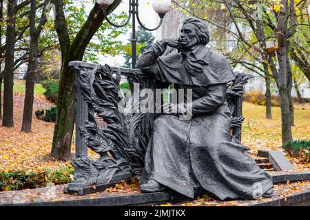 Monumento a Adam Mickiewicz (Adam Mizkevich) a Minsk (Bielorussia) Foto Stock