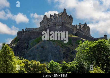 Il Castello da Princes Street Gardens, Edimburgo, Mid-Lothian, Scozia Foto Stock