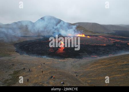 Islanda Vulcano 2022 a Meradalir, penisola di Reykjanes. Vista drone. Foto Stock