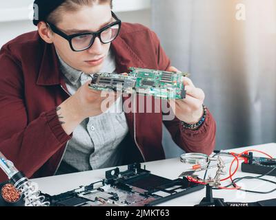 supporto tecnico per la diagnostica dei componenti del computer Foto Stock