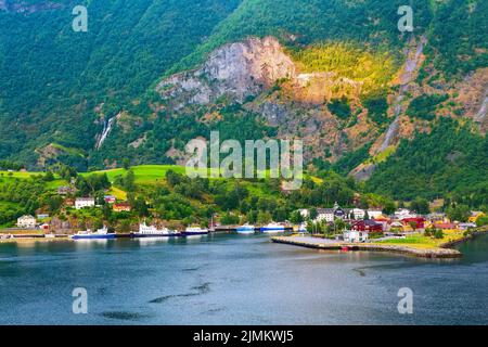 Norvegia villaggio e paesaggio fiordo a Flam Foto Stock