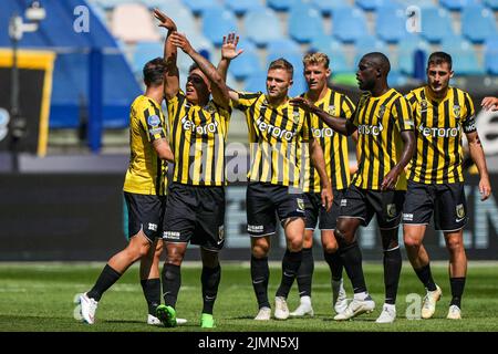Arnhem - Million Manhoef di Vitesse celebra i 1-0 durante la partita tra Vitesse e Feyenoord a GelreDome il 7 agosto 2022 ad Arnhem, Paesi Bassi. (Da Box a Box Pictures/Tom Bode) Foto Stock