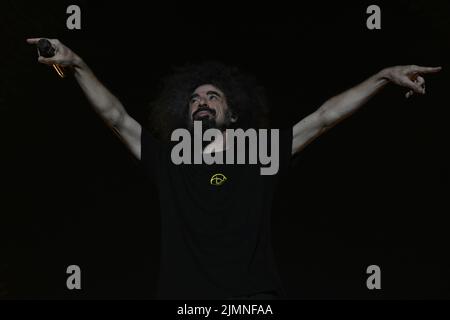 Pescara, Italia. 06th ago 2022. Caparezza durante il Concerto Exuvia Tour 2022, 6th agosto 2022, al festival musicale Zoo di Pescara, Italia Credit: Agenzia indipendente di Foto/Alamy Live News Foto Stock