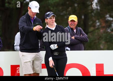 Ashleigh Buhai del Sud Africa sul tee 14th durante il round finale di prove del 2011 Ricoh Women's British Open tenutosi a Carnoustie Golf Links il 27 luglio Foto Stock