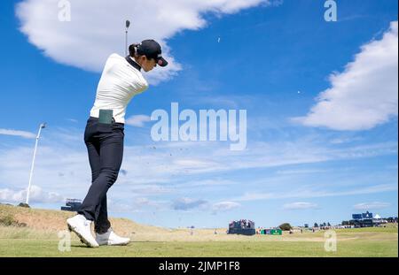 Lydia Ko della Nuova Zelanda sul tee 4th durante il giorno quattro dell'AIG Women's Open a Muirfield in Gullane, Scozia. Data foto: Domenica 7 agosto 2022. Foto Stock