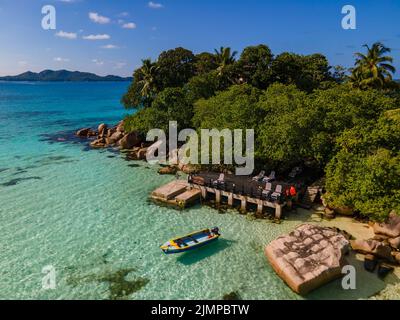 Praslin isola tropicale Seychelles, vista drone sopra l'isola di st piere Seychelles Chauve Souris Relais Anse Volbert Beach Foto Stock